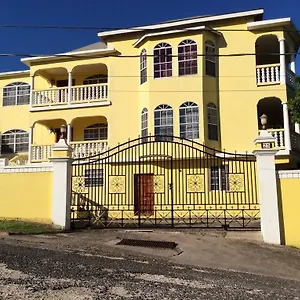 Pura Vida Jamaica , Falmouth Jamaica